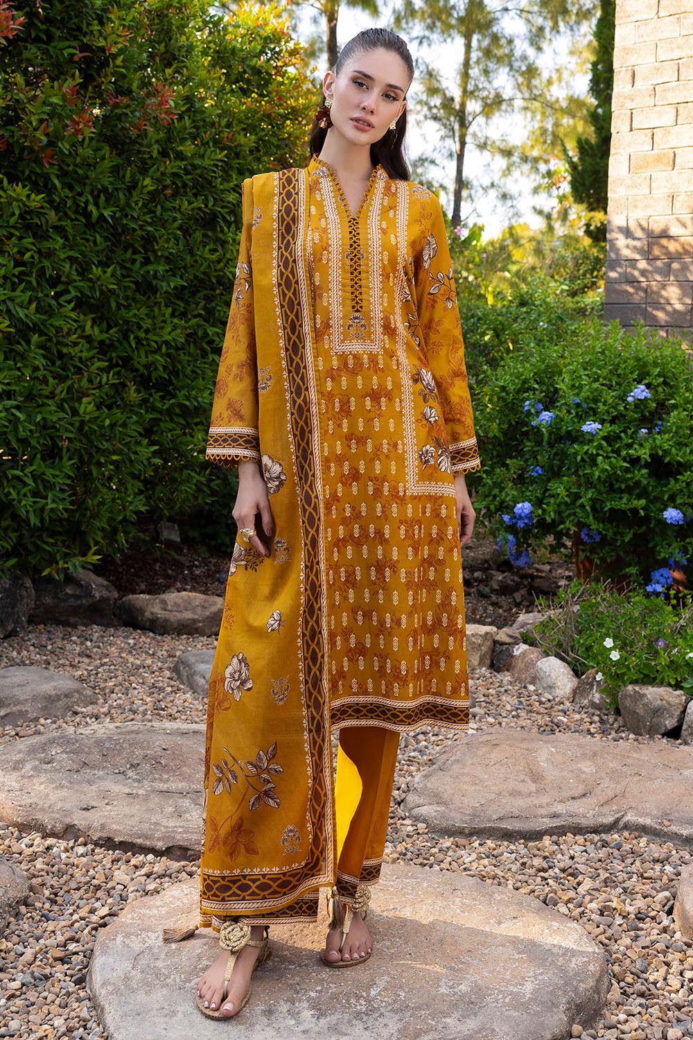 Gul Ahmed | Summer Muse - 3 Piece Printed Lawn | CBN-62010