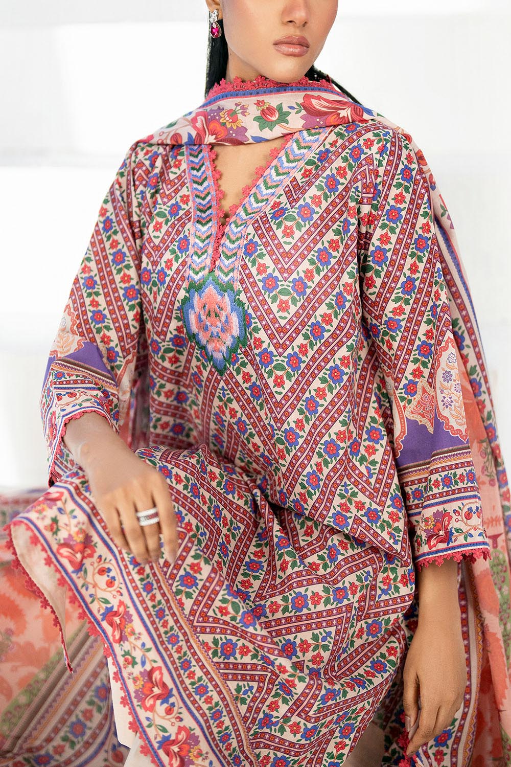 Gul Ahmed | Embroidered Lawn - 3 Piece | CL-62257
