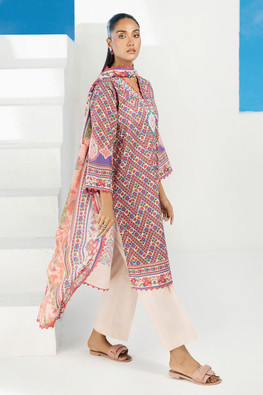Gul Ahmed | Embroidered Lawn - 3 Piece | CL-62257