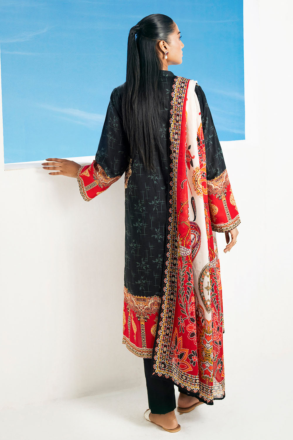 Gul Ahmed | Embroidered Lawn - 3 Piece | CL-62267