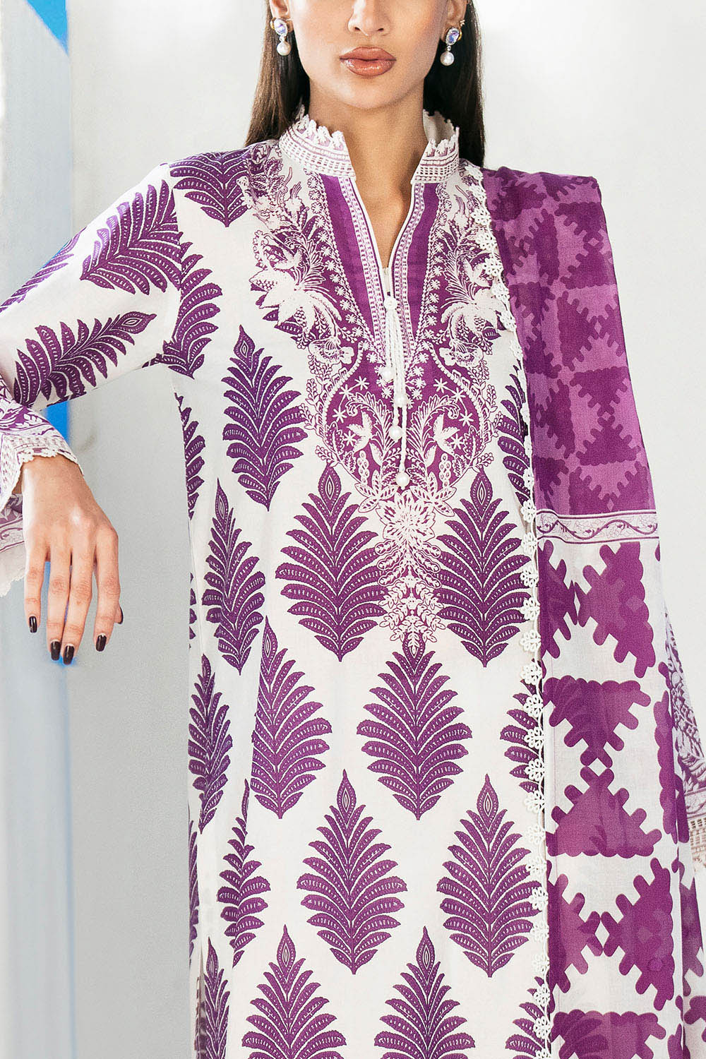 Gul Ahmed | Embroidered Lawn - 3 Piece | CL-62269