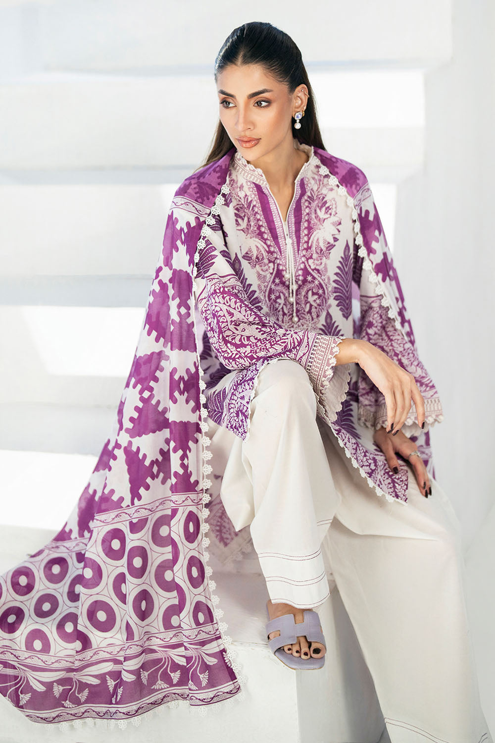 Gul Ahmed | Embroidered Lawn - 3 Piece | CL-62269
