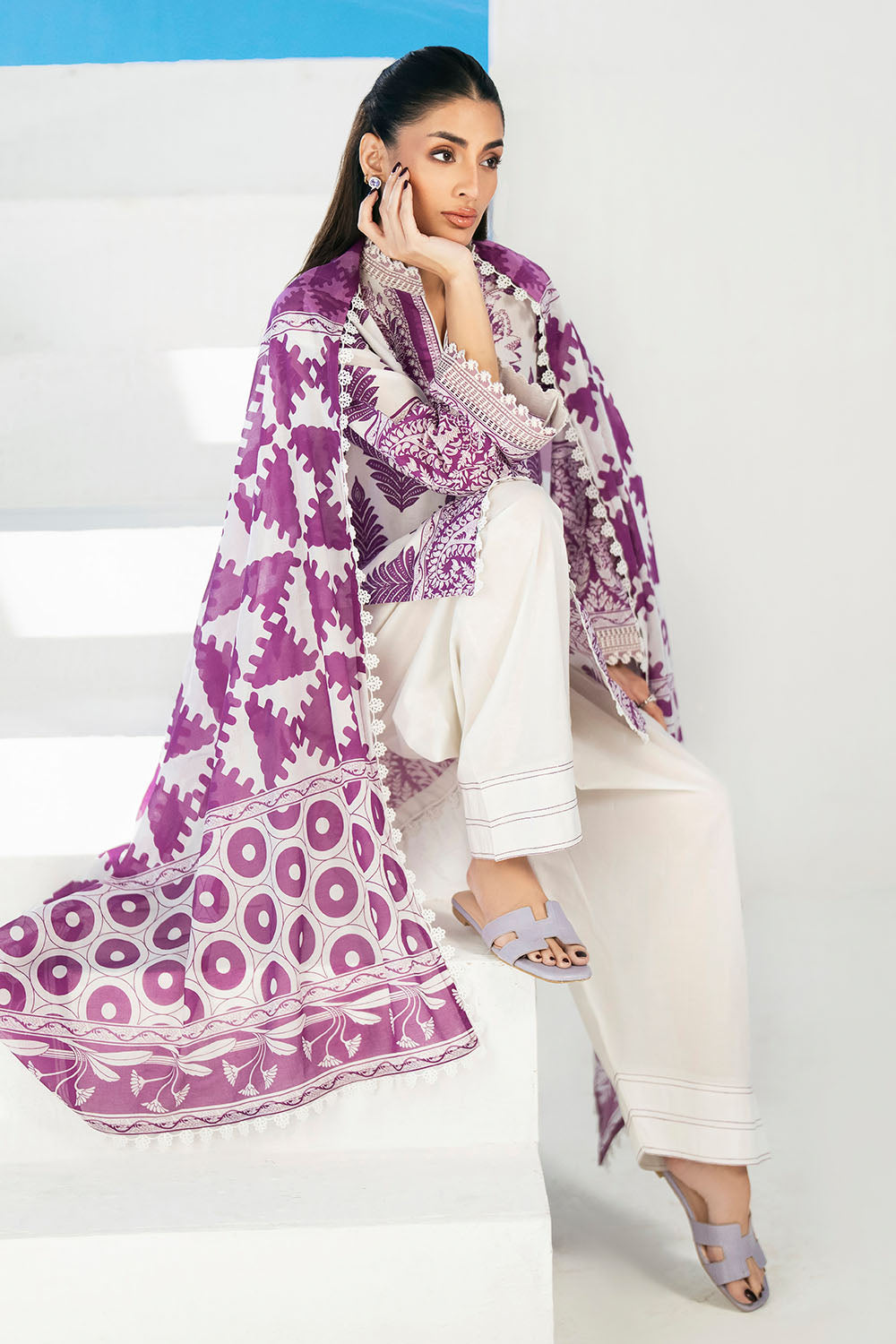 Gul Ahmed | Embroidered Lawn - 3 Piece | CL-62269
