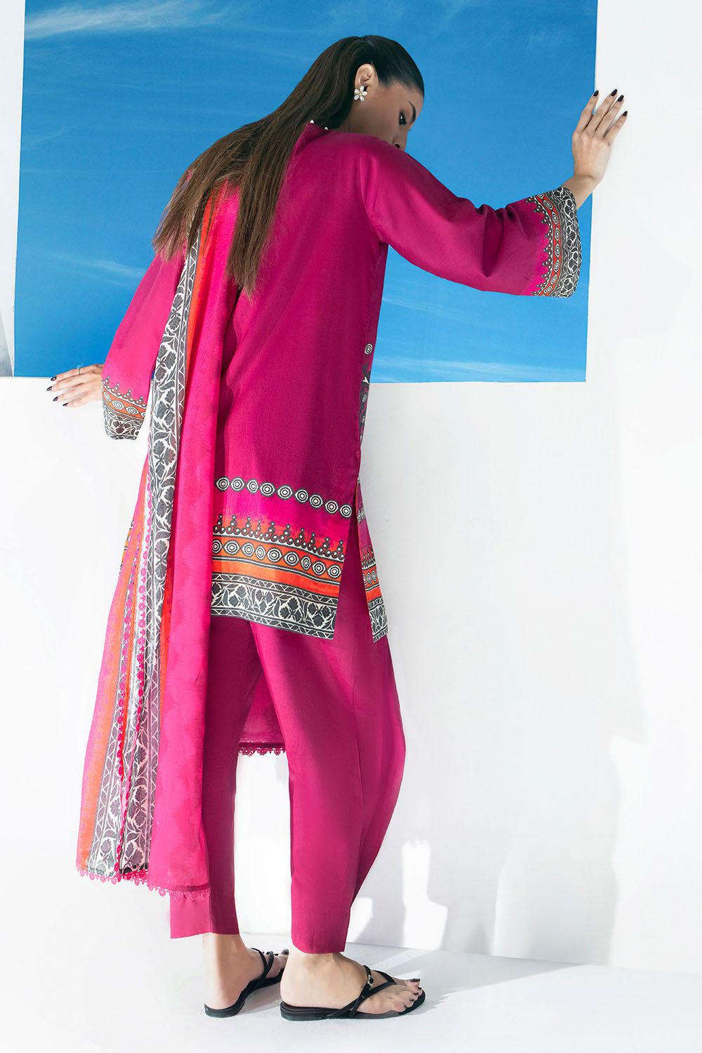 Gul Ahmed | Embroidered Lawn - 3 Piece | CL-62304