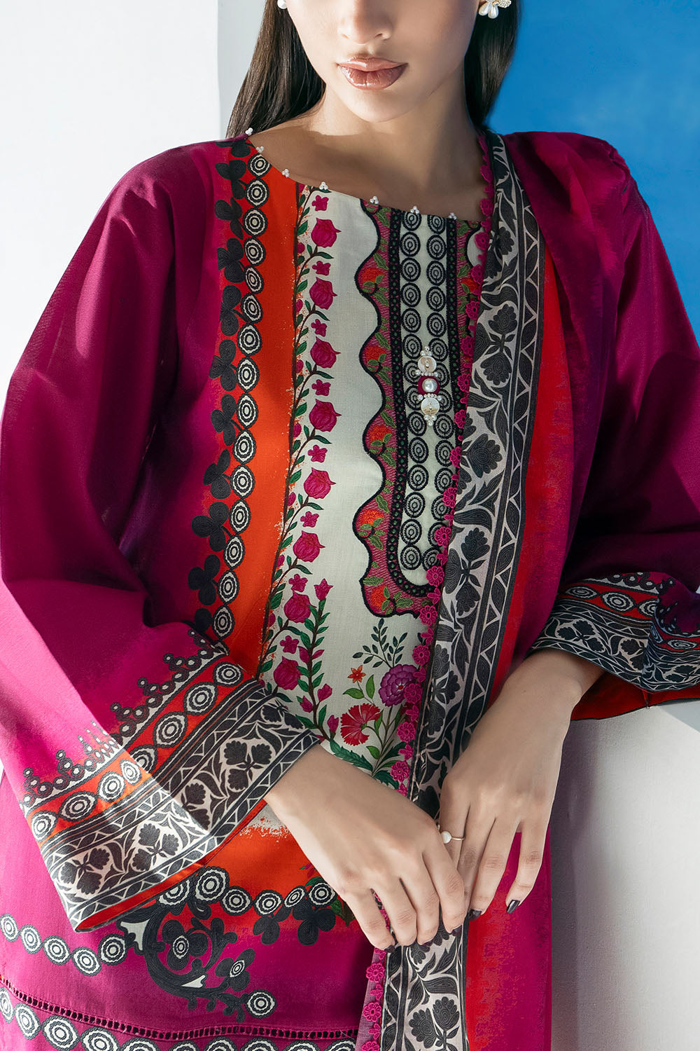 Gul Ahmed | Embroidered Lawn - 3 Piece | CL-62304