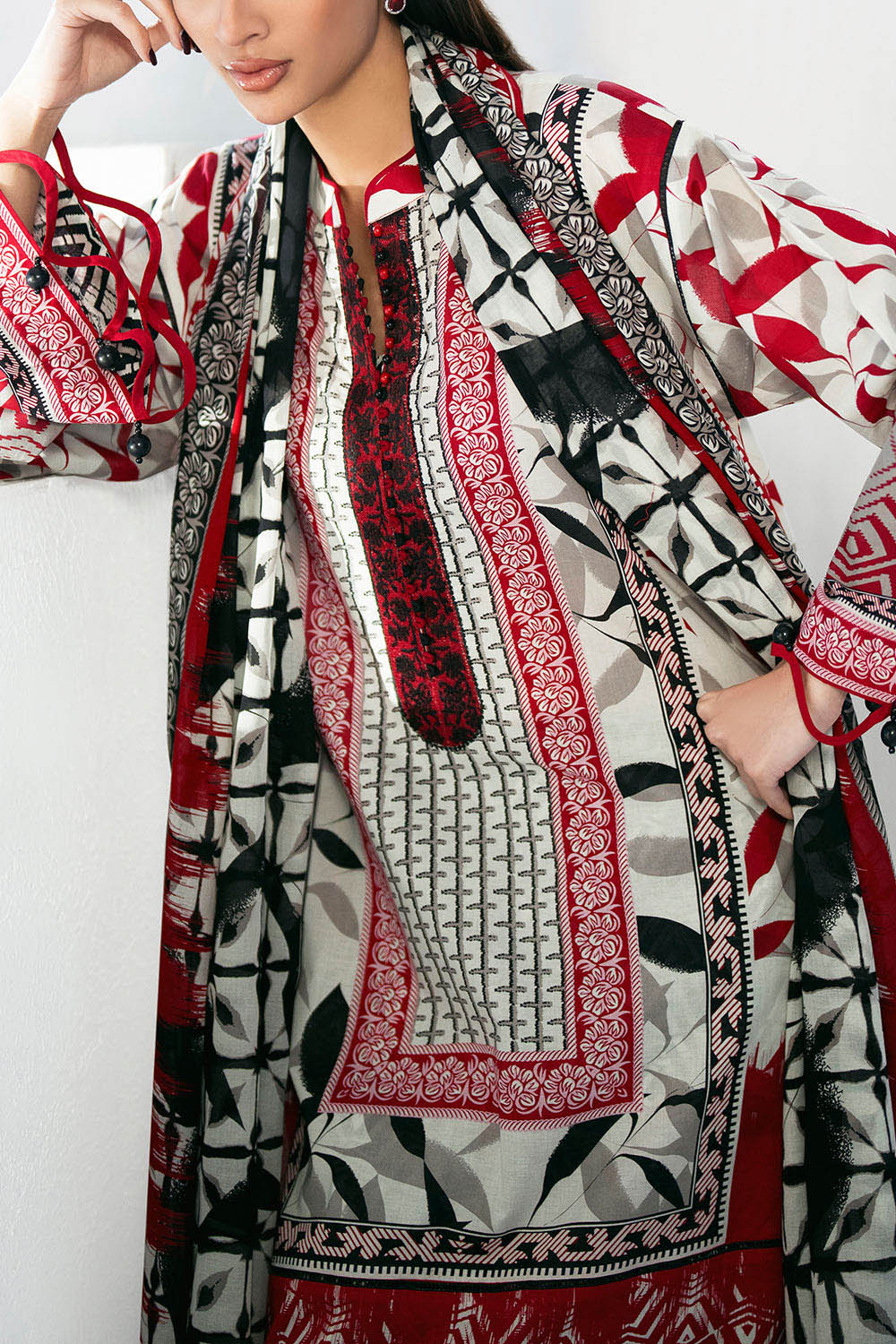 Gul Ahmed | Embroidered Lawn - 3 Piece | CL-62227