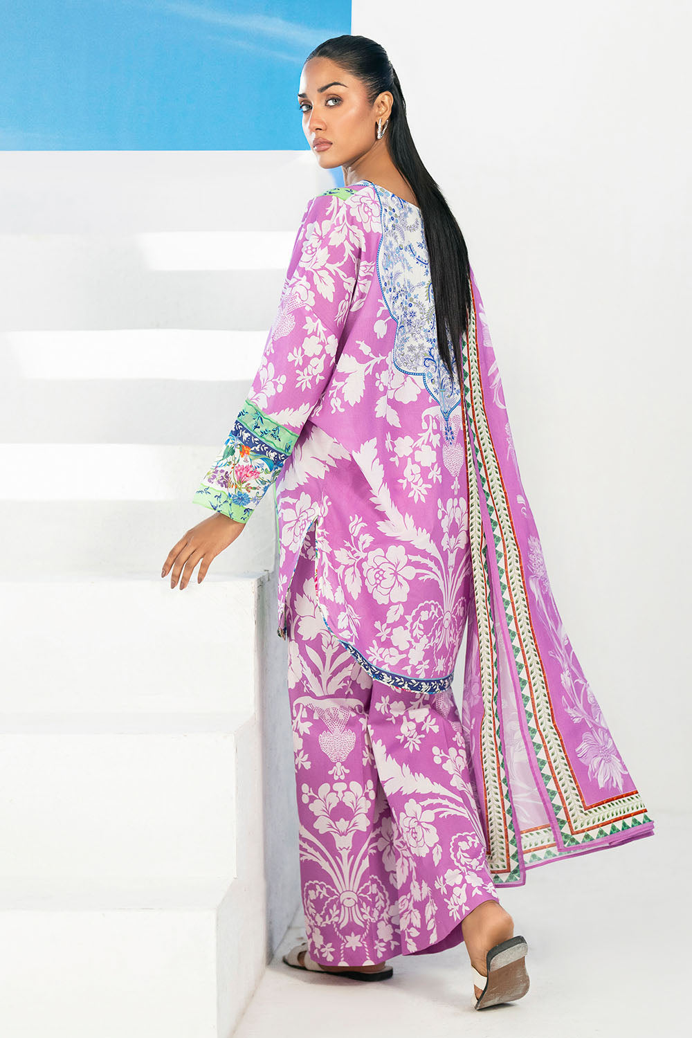 Gul Ahmed | Embroidered Lawn - 3 Piece | CL-62228
