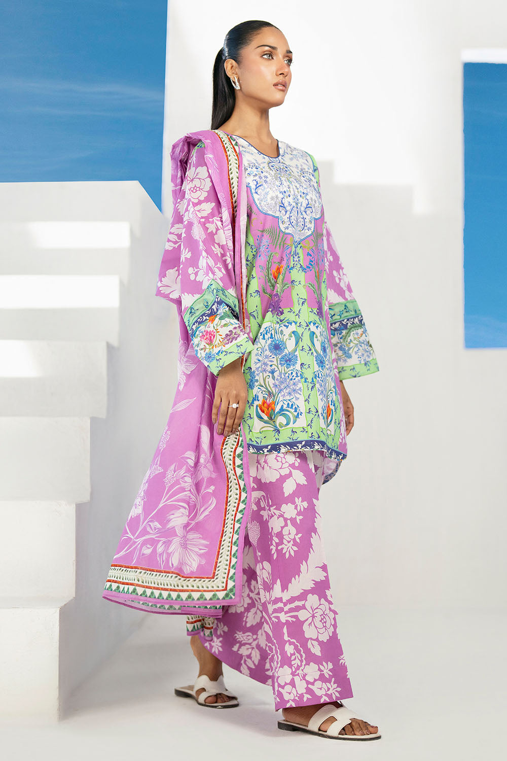 Gul Ahmed | Embroidered Lawn - 3 Piece | CL-62228