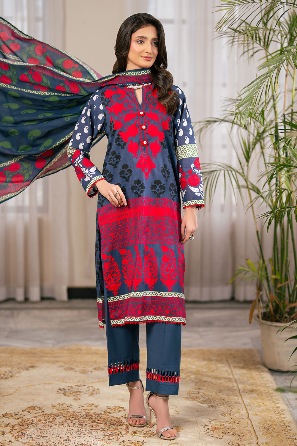 Gul Ahmed | Botanical 26' - 3 Piece Printed Lawn | CH-62001
