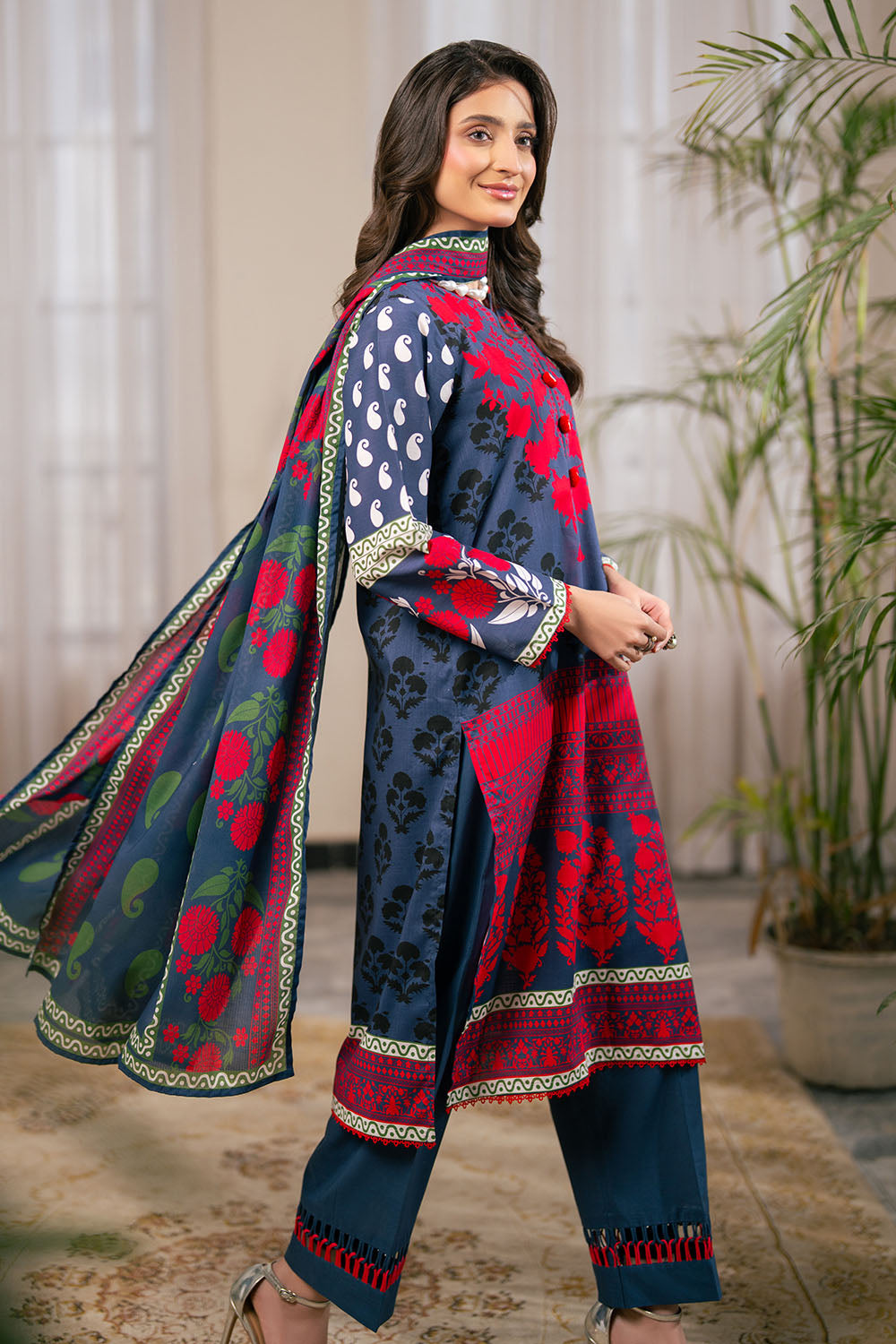 Gul Ahmed | Botanical 26' - 3 Piece Printed Lawn | CH-62001