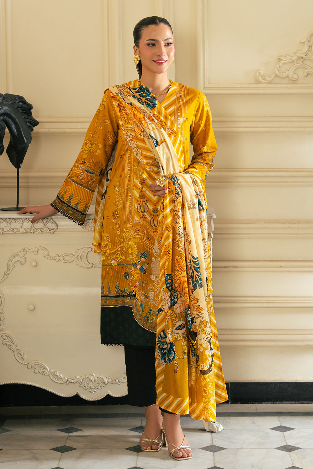 Gul Ahmed | Botanical 26' - 3 Piece Printed Lawn | CH-62004