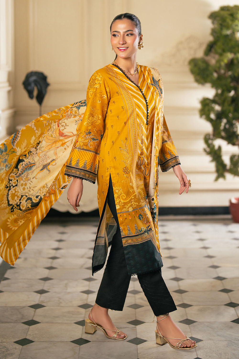 Gul Ahmed | Botanical 26' - 3 Piece Printed Lawn | CH-62004