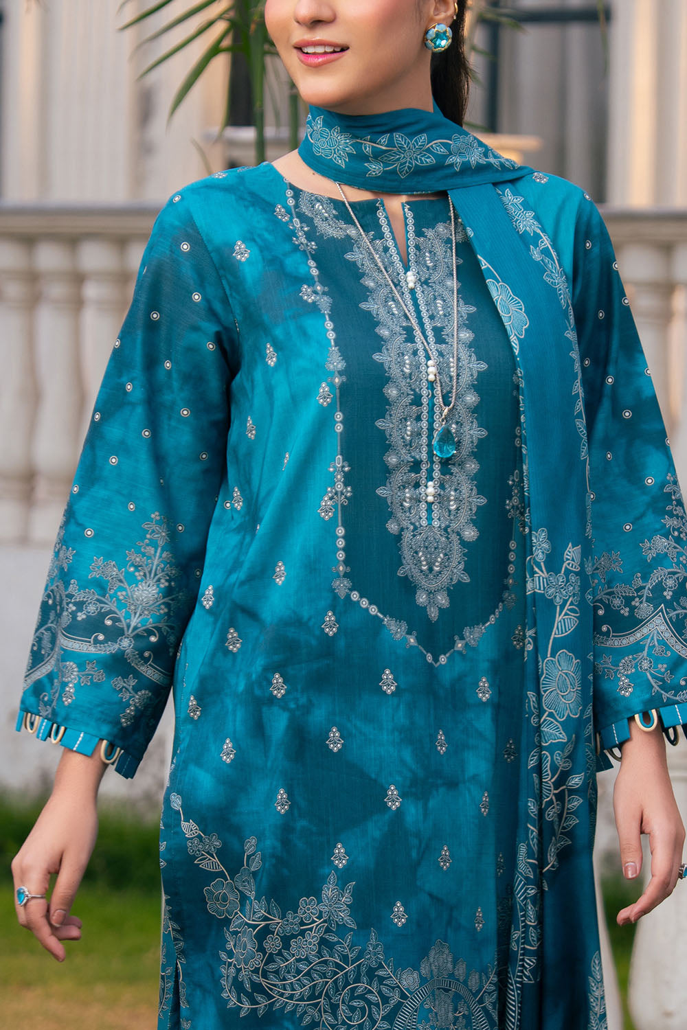 Gul Ahmed | Botanical 26' - 3 Piece Printed Lawn | CH-62005