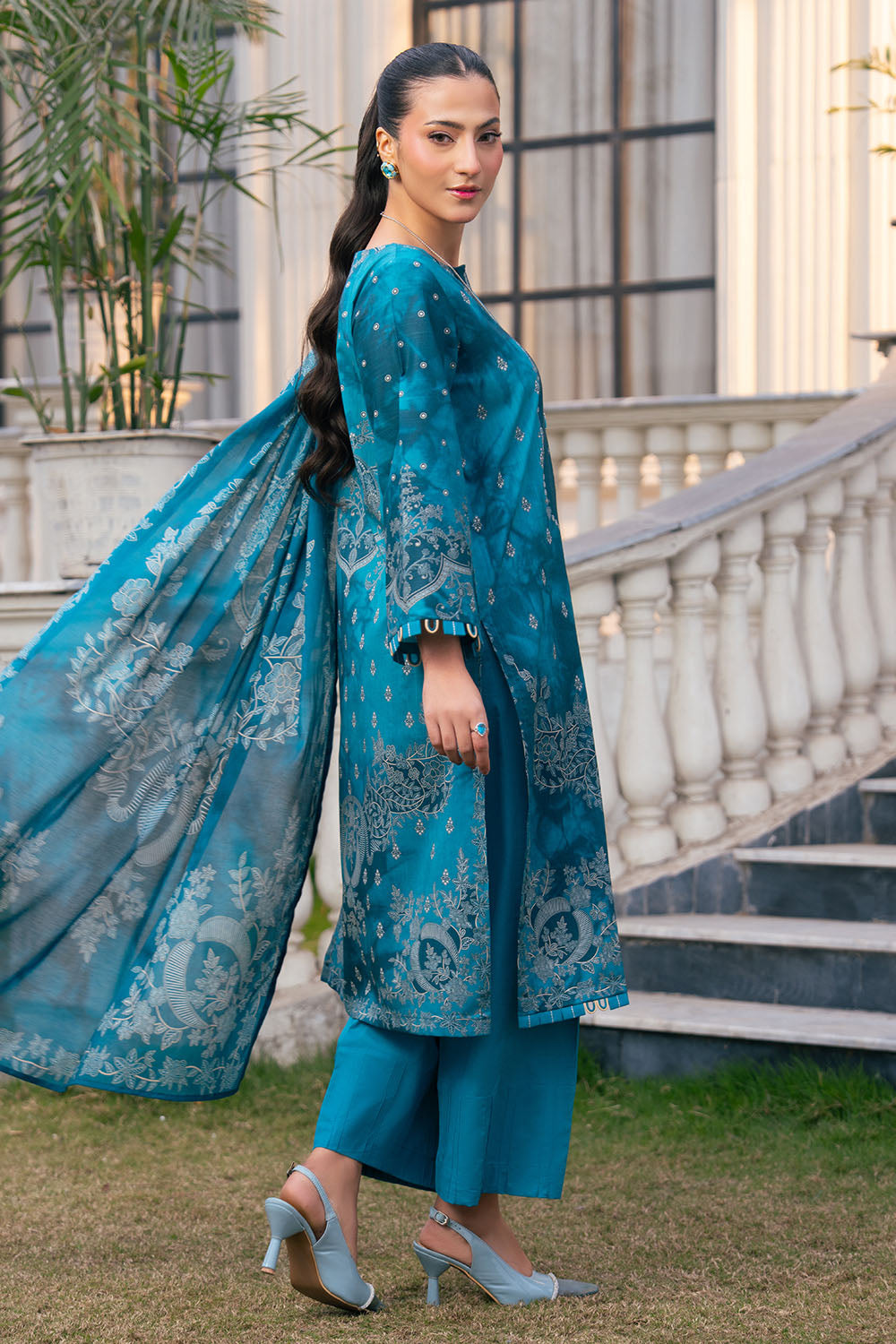 Gul Ahmed | Botanical 26' - 3 Piece Printed Lawn | CH-62005