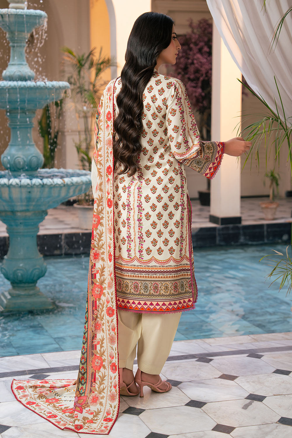 Gul Ahmed | Botanical 26' - 3 Piece Printed Lawn | CH-62007
