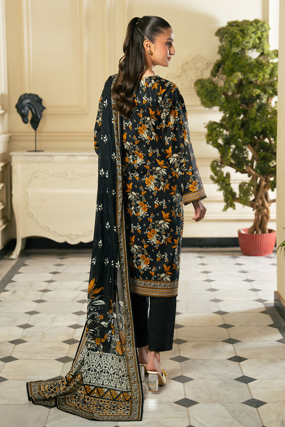 Gul Ahmed | Botanical 26' - 3 Piece Printed Lawn | CH-62008