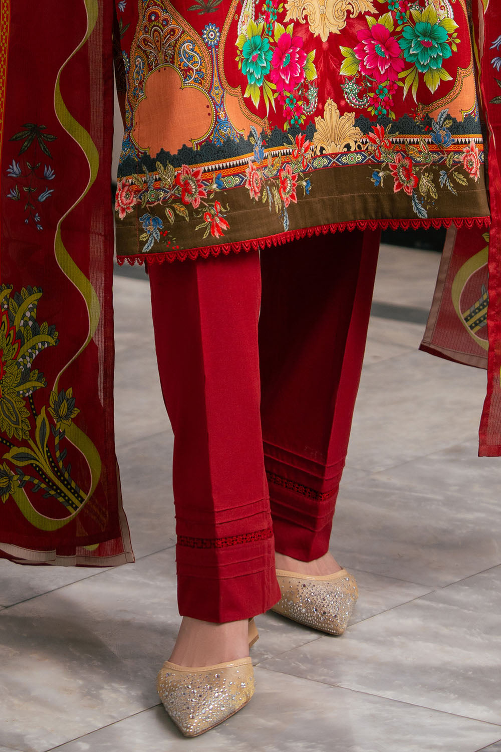 Gul Ahmed | Botanical 26' - 3 Piece Printed Lawn | CH-62009