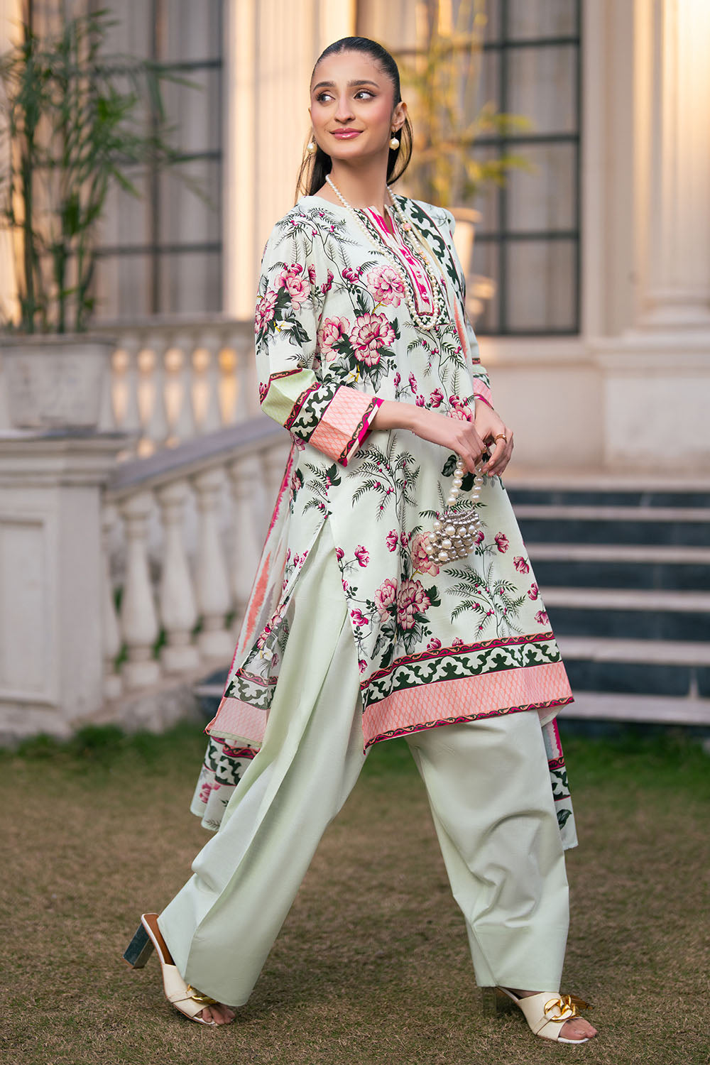 Gul Ahmed | Botanical 26' - 3 Piece Printed Lawn | CH-62010