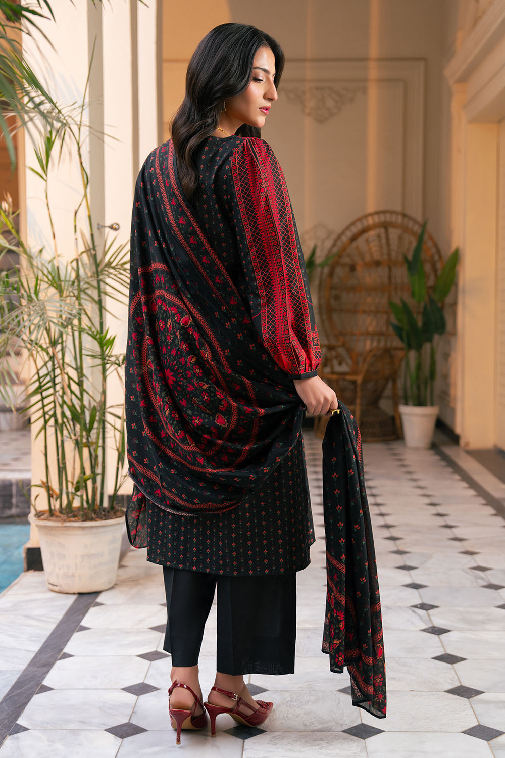 Gul Ahmed | Botanical 26' - 3 Piece Printed Lawn | CH-62011