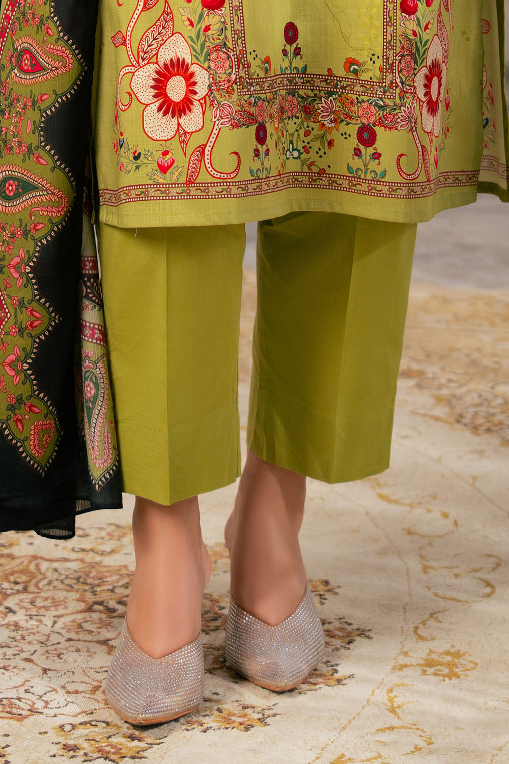 Gul Ahmed | Botanical 26' - 3 Piece Printed Lawn | CH-62013