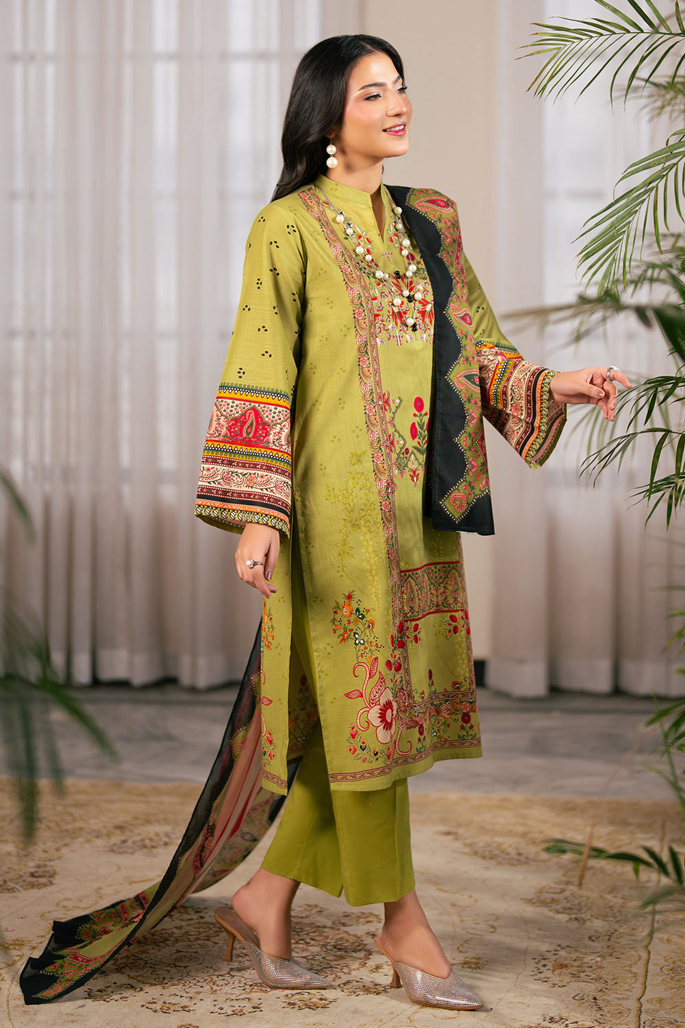 Gul Ahmed | Botanical 26' - 3 Piece Printed Lawn | CH-62013
