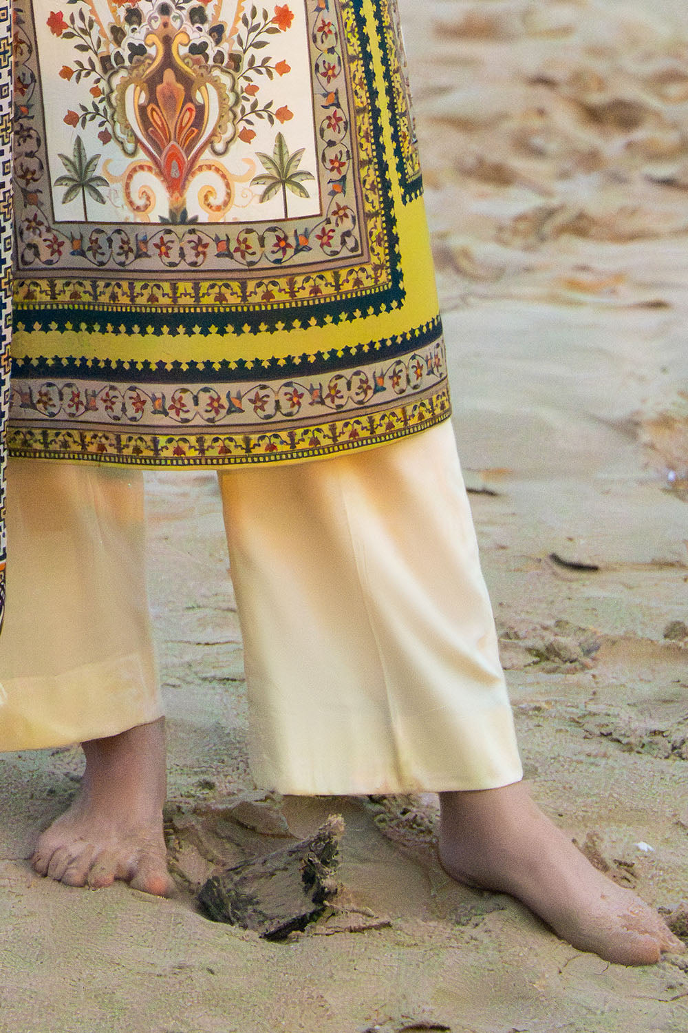 Gul Ahmed | Floral Blush 26' - Printed Lawn | CL-62072 A