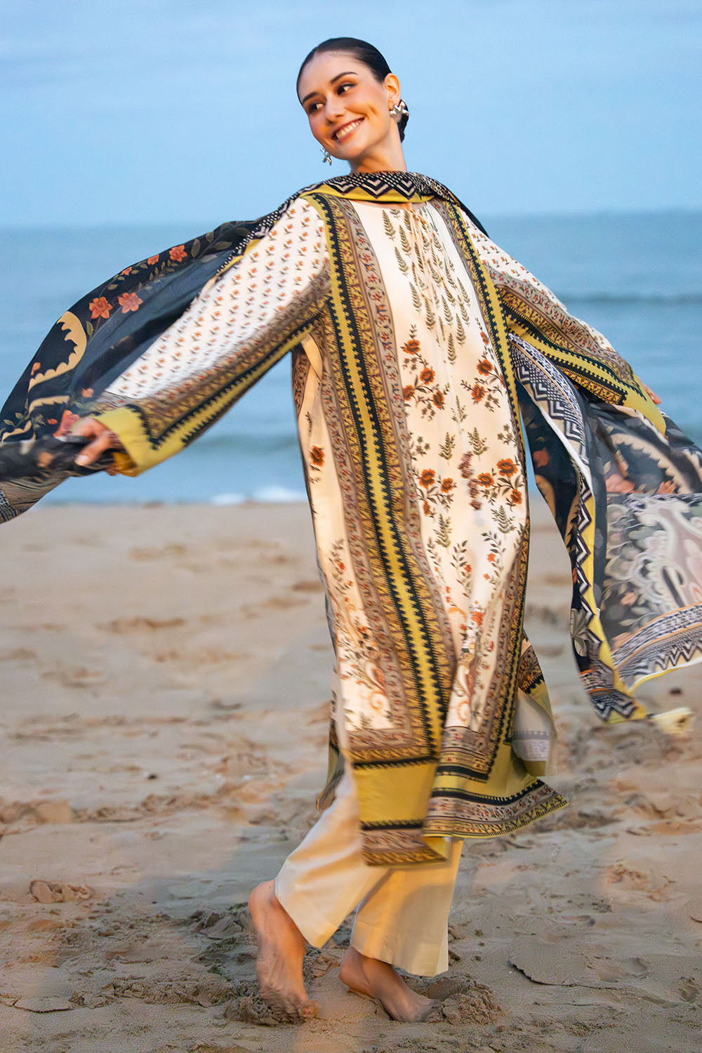 Gul Ahmed | Floral Blush 26' - Printed Lawn | CL-62072 A
