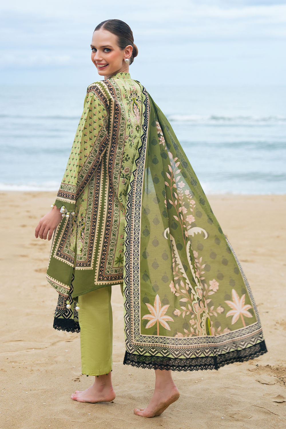 Gul Ahmed | Floral Blush 26' - Printed Lawn | CL-62072 B