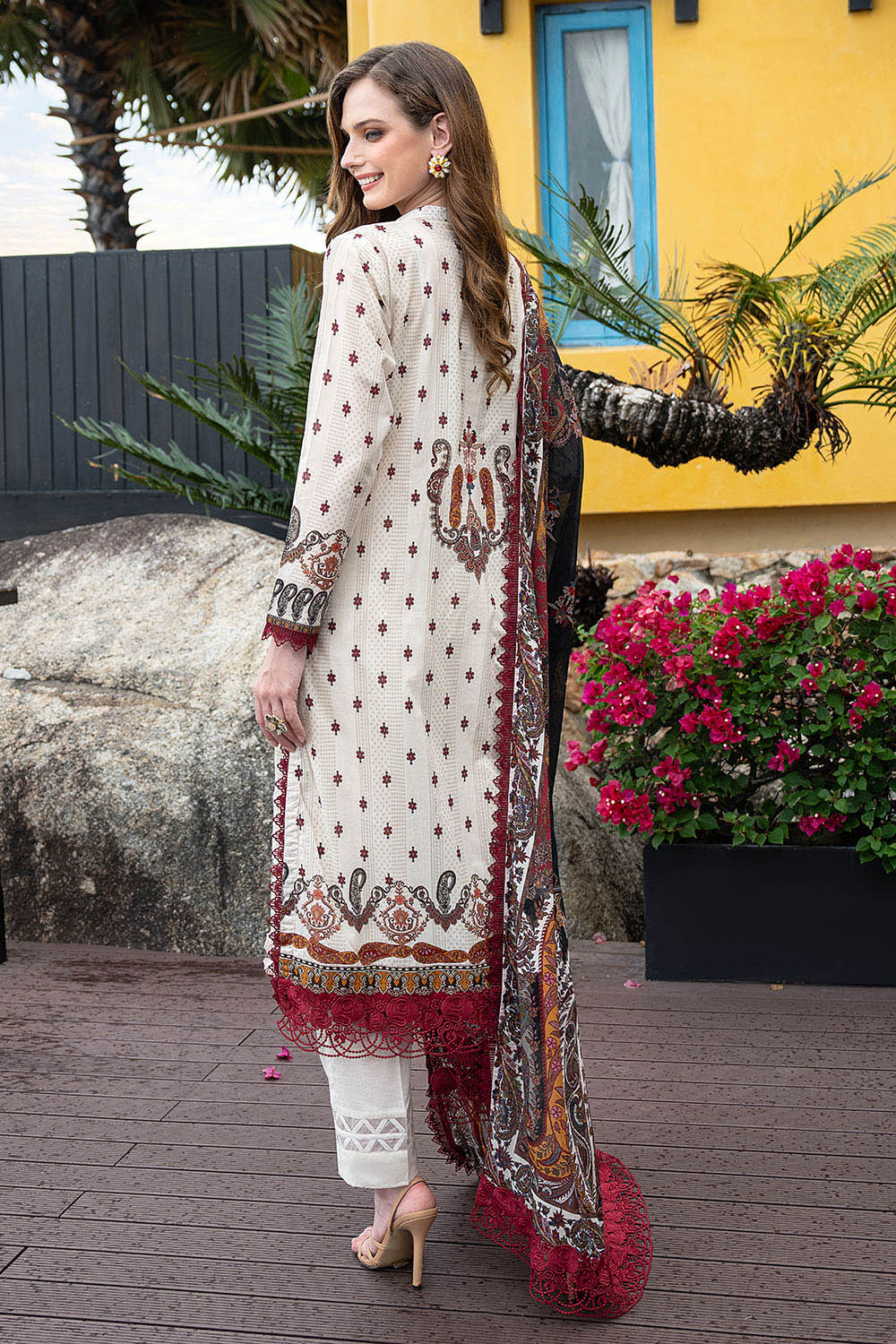Gul Ahmed | Floral Blush 26' - Printed Lawn | CL-62076 A