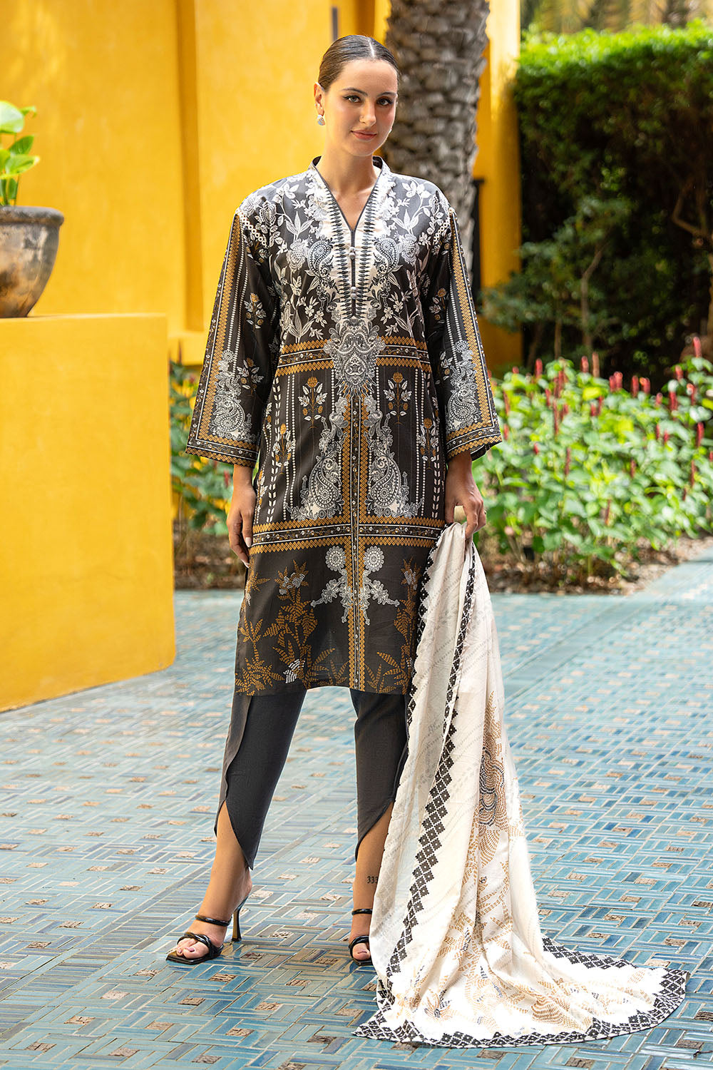 Gul Ahmed | Floral Blush 26' - Printed Lawn | CL-62078 A