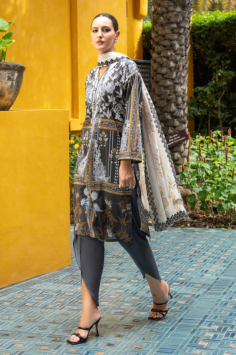 Gul Ahmed | Floral Blush 26' - Printed Lawn | CL-62078 A