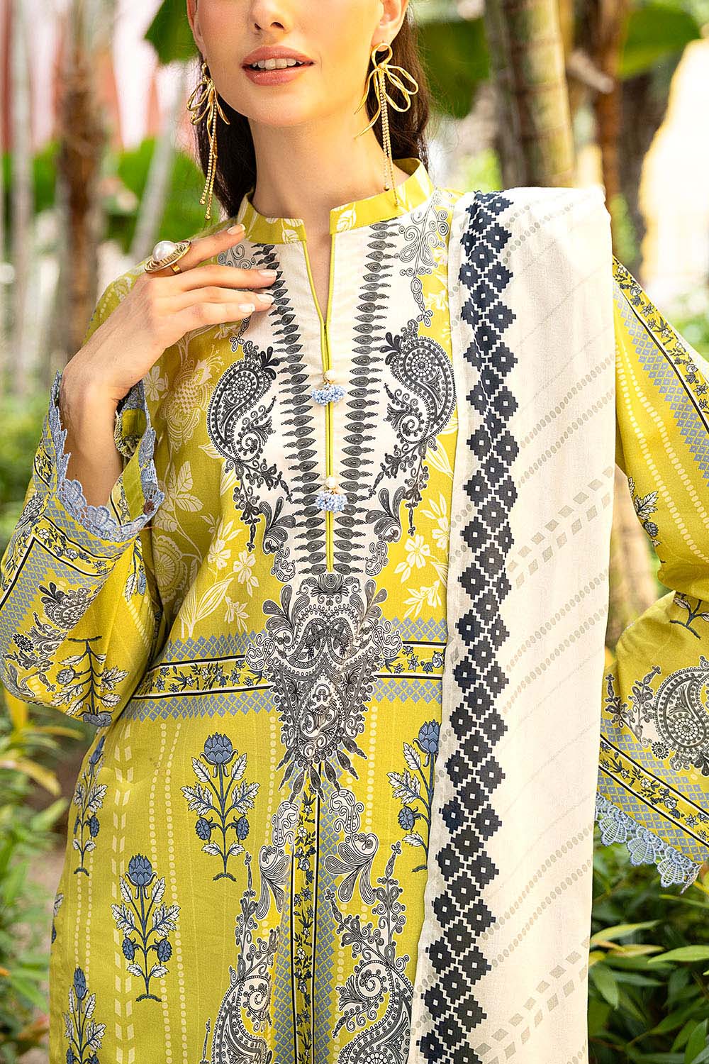 Gul Ahmed | Floral Blush 26' - Printed Lawn | CL-62078 B