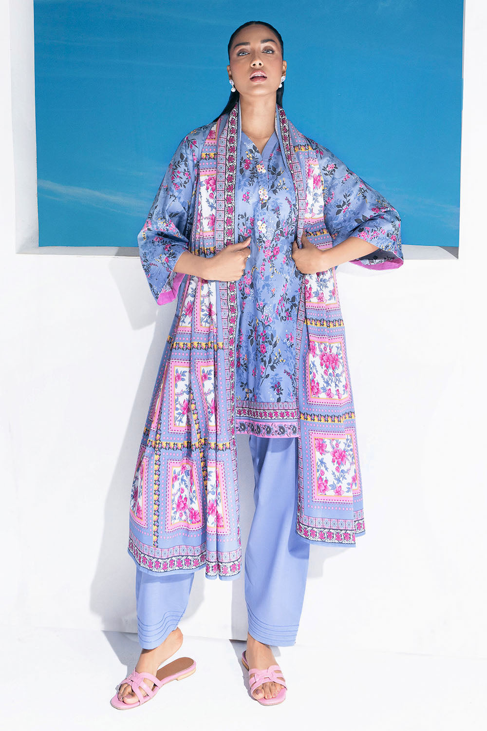 Gul Ahmed | 3 Piece Printed Lawn Suit | CL-62205 A