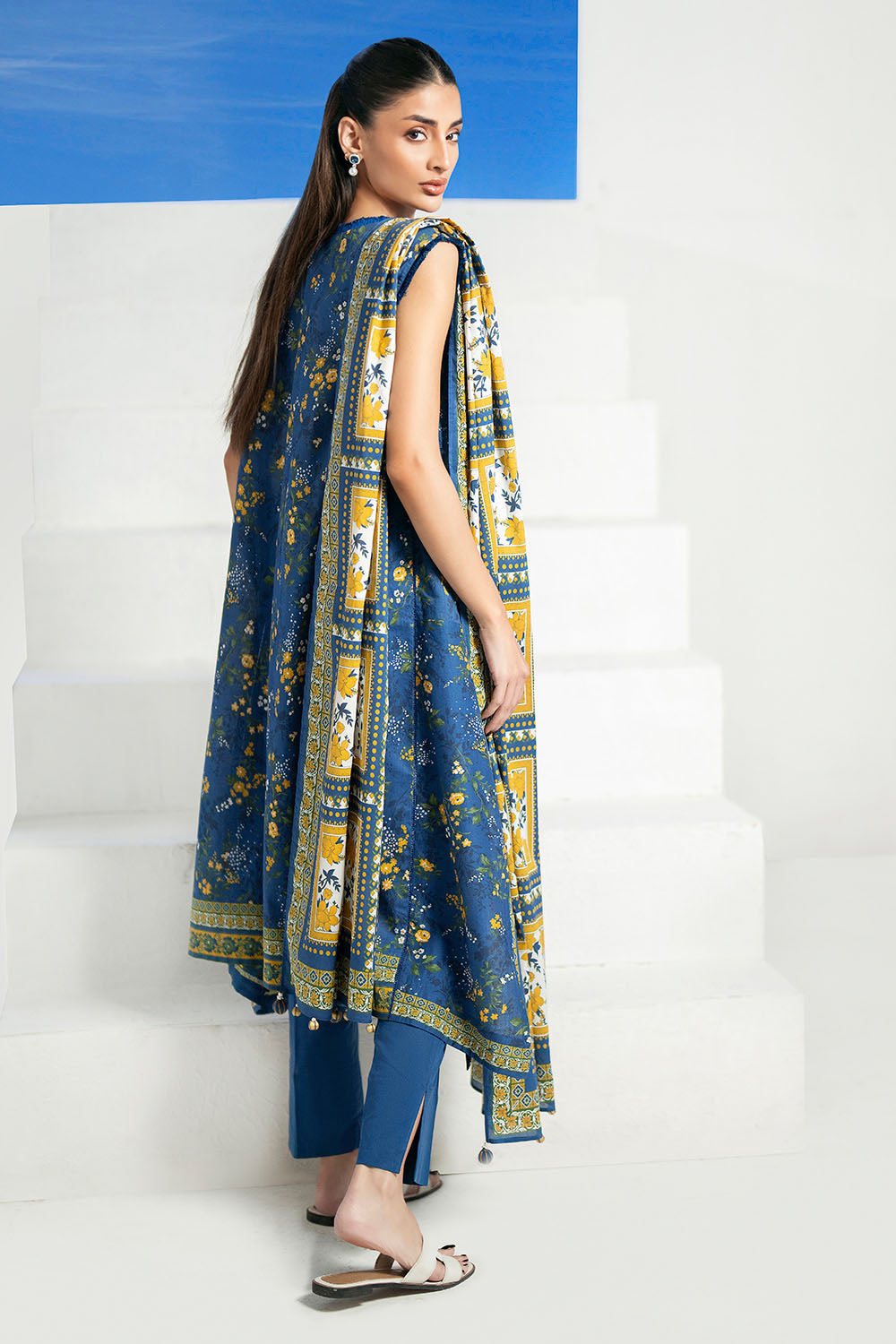 Gul Ahmed | 3 Piece Printed Lawn Suit | CL-62205 B
