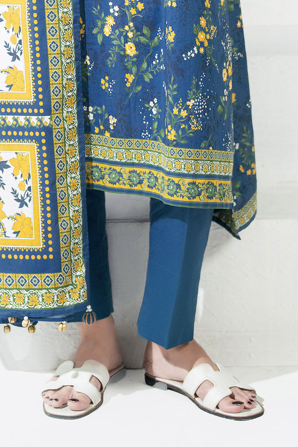 Gul Ahmed | 3 Piece Printed Lawn Suit | CL-62205 B