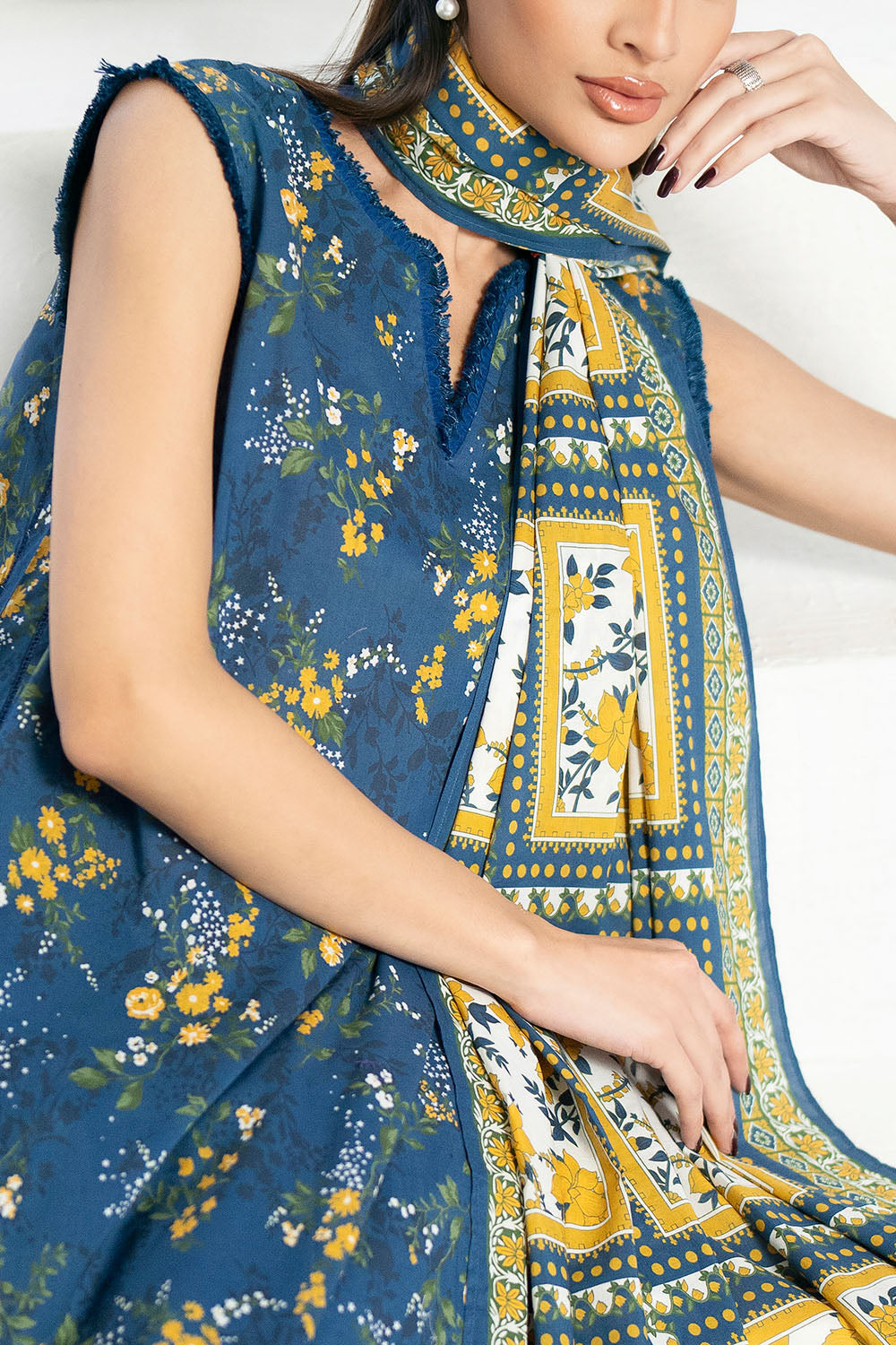 Gul Ahmed | 3 Piece Printed Lawn Suit | CL-62205 B