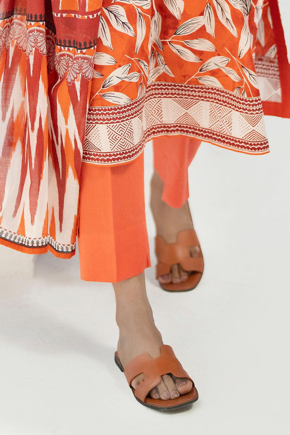 Gul Ahmed | 3 Piece Printed Lawn Suit | CL-62297 A