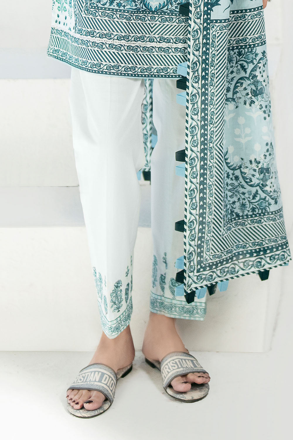 Gul Ahmed | Embroidered Lawn - 3 Piece | CL62296