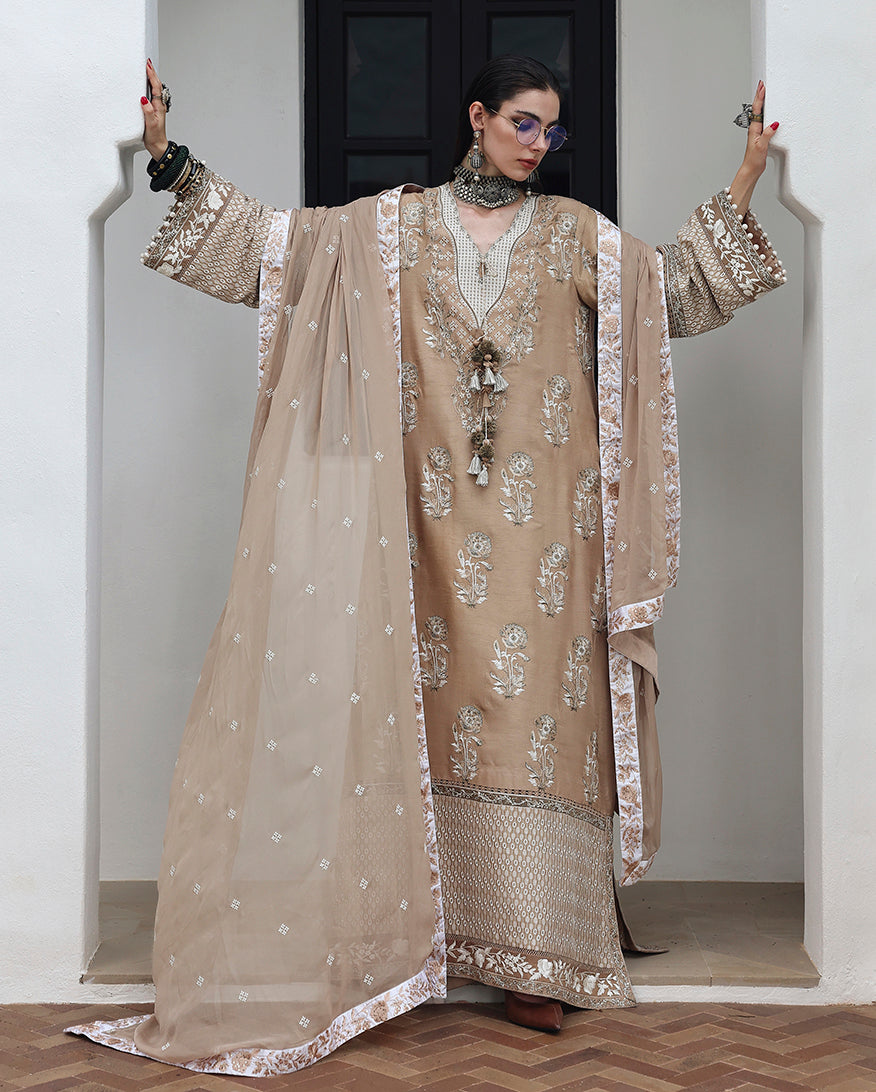 Mushq | Hemline Nuvera Raw Silk Formal | Queen's Promise