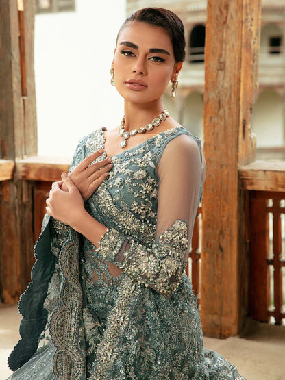 Maryam Hussain | MARWA LUXURY FORMALS '23 | RESHAM