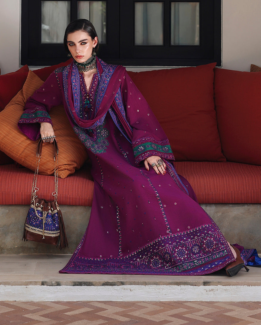 Mushq | Hemline Nuvera Raw Silk Formal | Reina Rouge