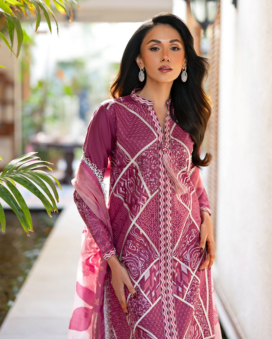 Mushq | Astoria - Festive lawn | Rosea