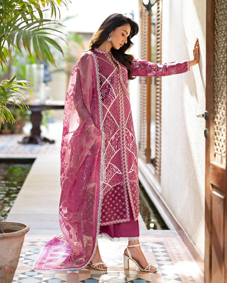 Mushq | Astoria - Festive lawn | Rosea
