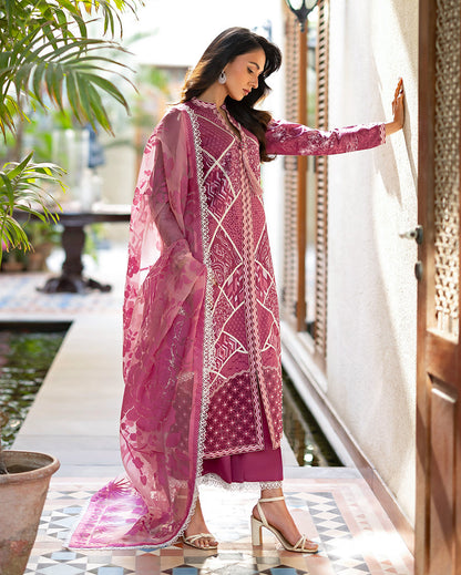 Mushq | Astoria - Festive lawn | Rosea