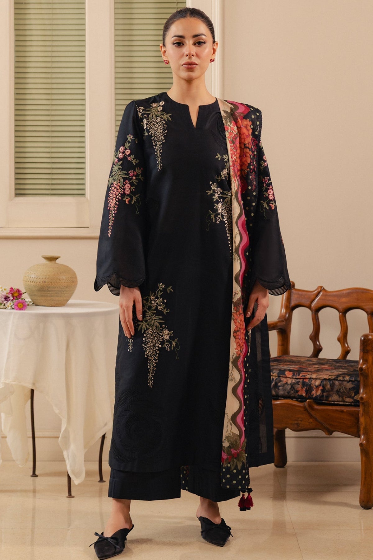 Jazmin | Embroidered Viscose Winter | UW-0250