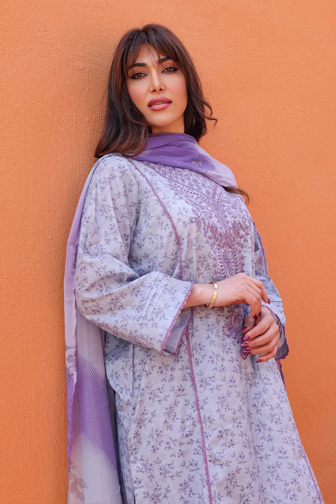 3 Piece - Embroidered Lawn - 8152