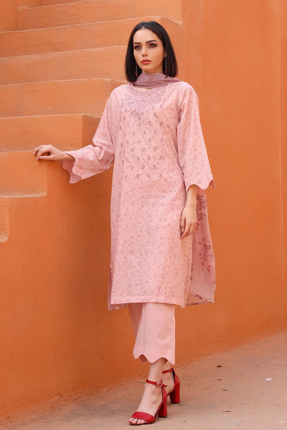 3 Piece - Embroidered Lawn - 8155
