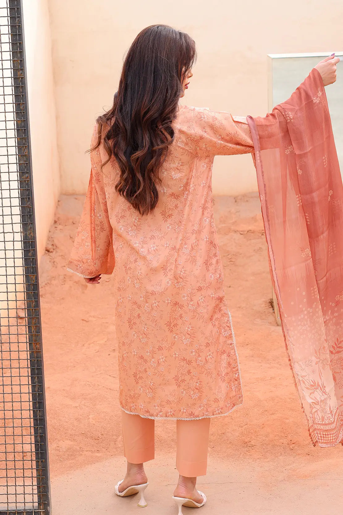 3 Piece - Embroidered Lawn - 8158