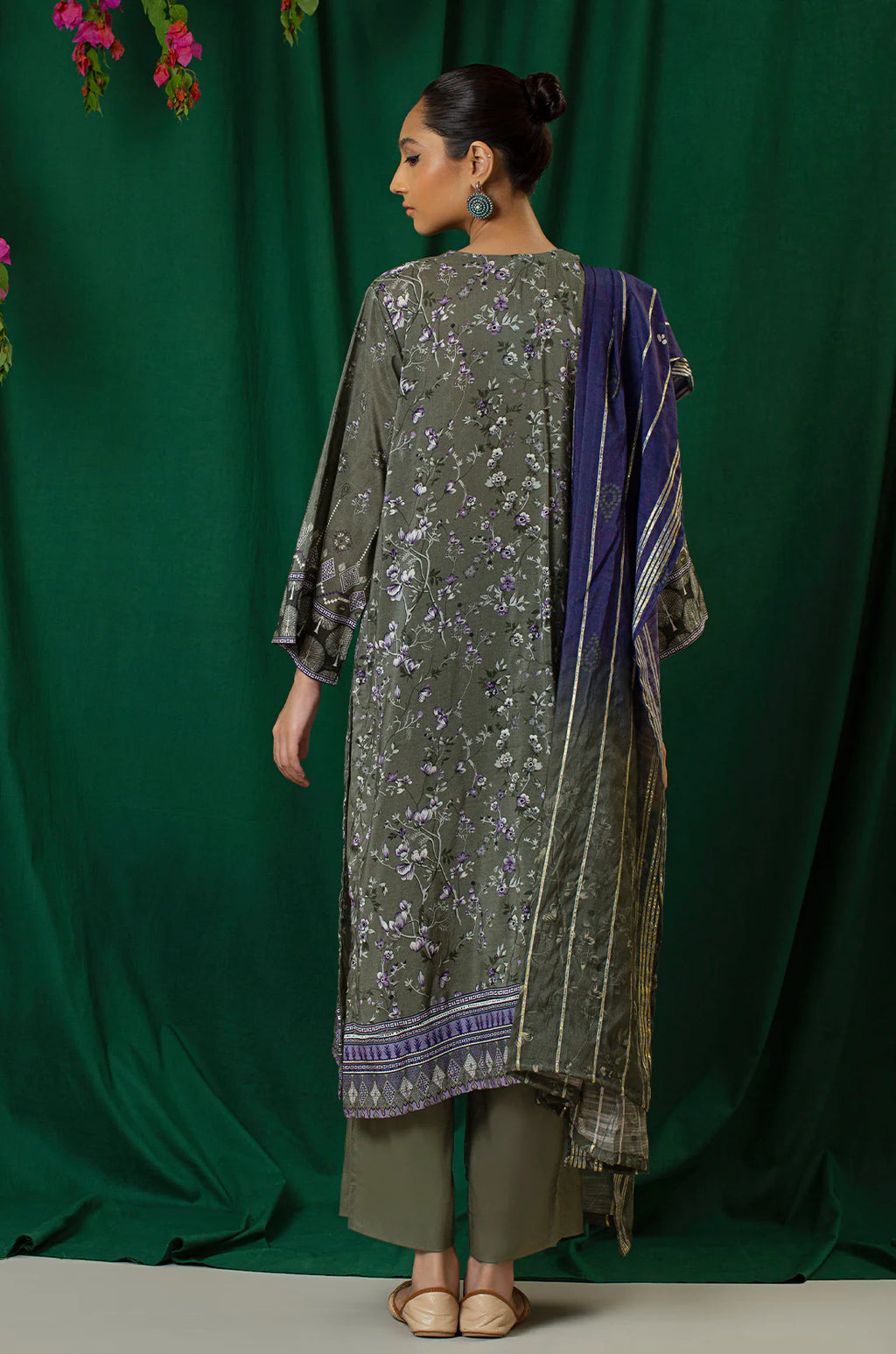 3 Piece - Embroidered - 8321