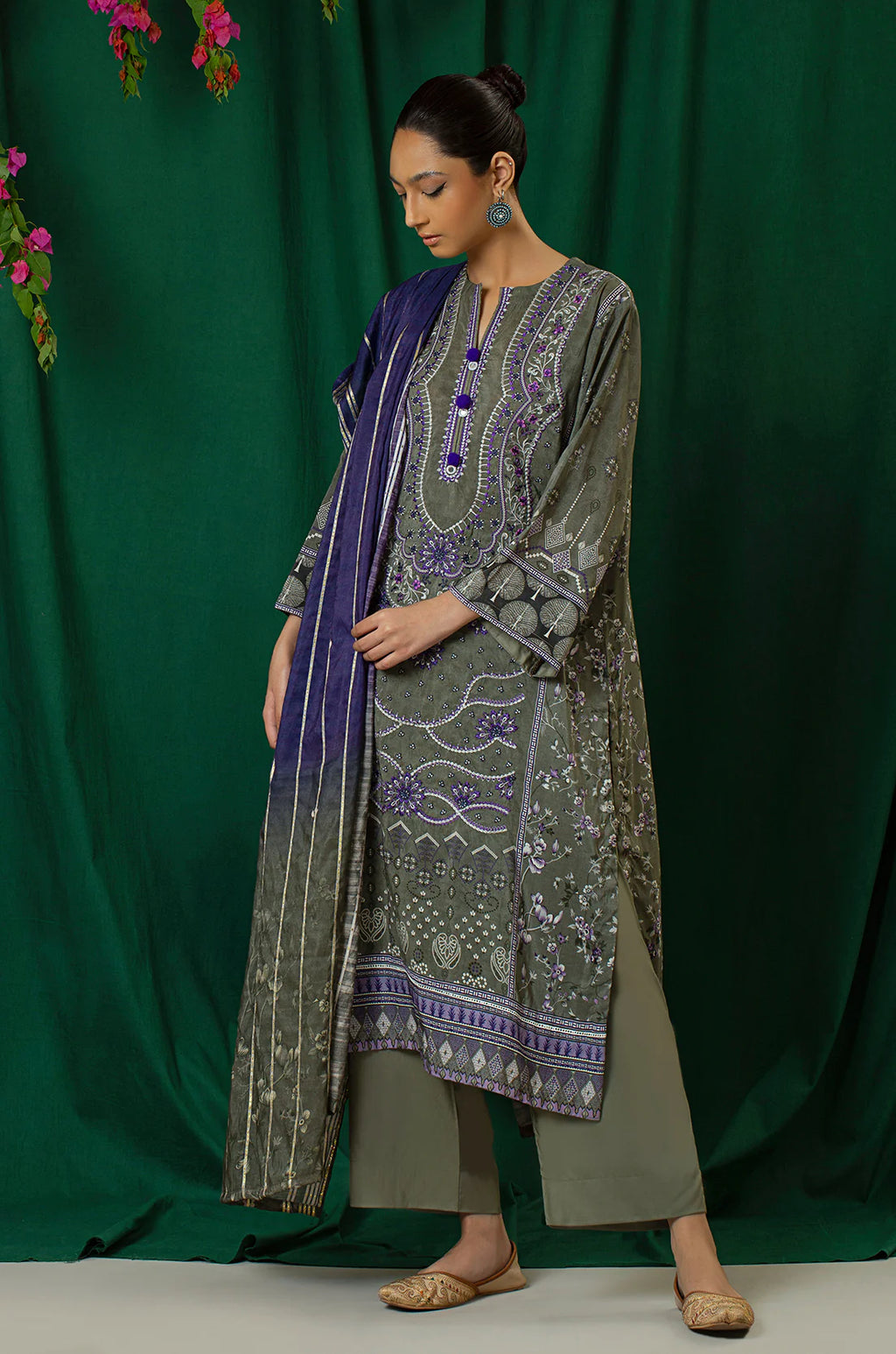 3 Piece - Embroidered - 8321